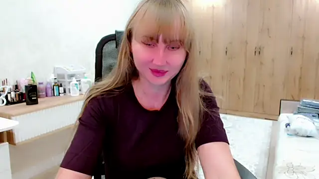 EveLove33 online show from November 2025 05:06:02 PM