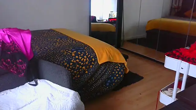 sarametisse26 online show from February 2026 08:03:01 AM