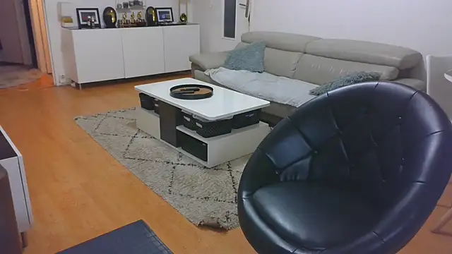 sarametisse26 online show from October 2025 06:14:02 AM