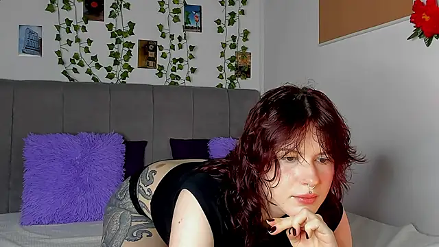 miss Lizzy online show from October 2025 01:07:01 AM