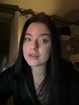 Angela Fosterr online show from November 2025 04:40:01 PM