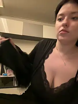 Angela Fosterr online show from June 2026 06:25:01 PM