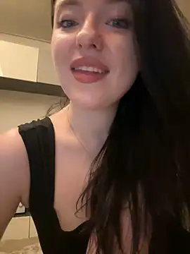 Angela Fosterr online show from June 2026 06:13:02 PM