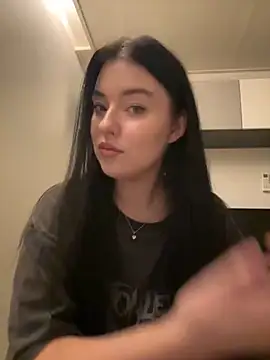Angela Fosterr online show from December 2025 07:13:01 PM