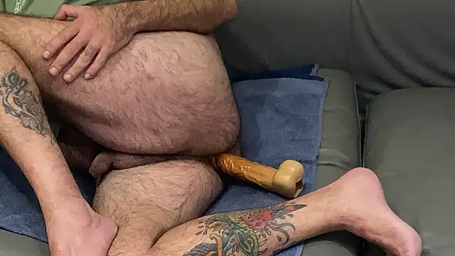 Snapshot of gimmos98xx chatting on December 2025 07:35:01 PM gimmos98xx online show from December 2025 07:35:01 PM