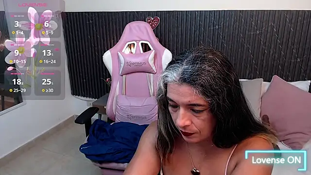Snapshot of tammy_lynn69 chatting on October 2025 11:23:01 AM tammy lynn69 online show from October 2025 11:23:01 AM