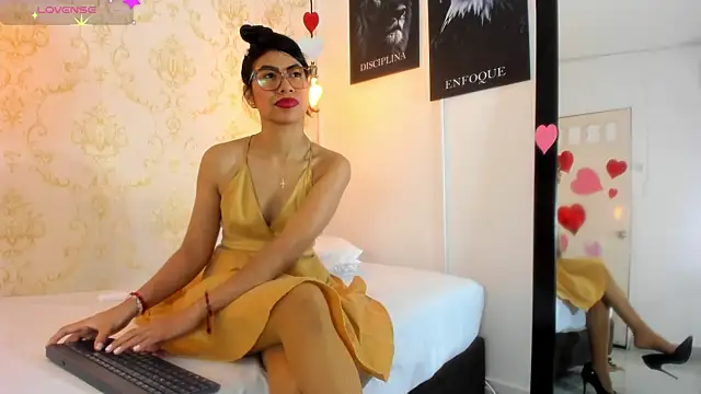 BRITANY WELLS  online show from February 2026 12:34:02 PM