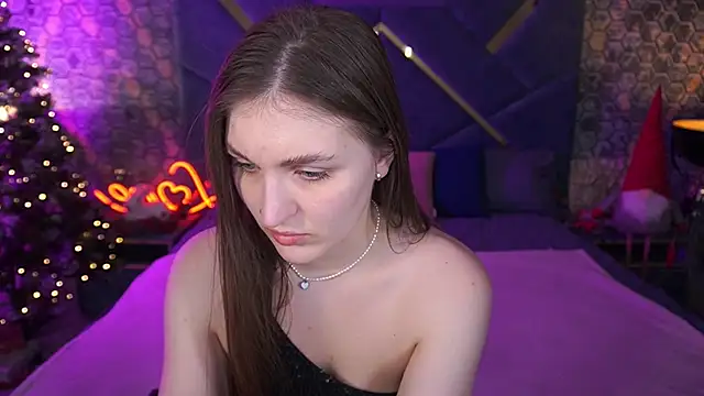 EmmyCharmm online show from December 2025 06:56:02 AM