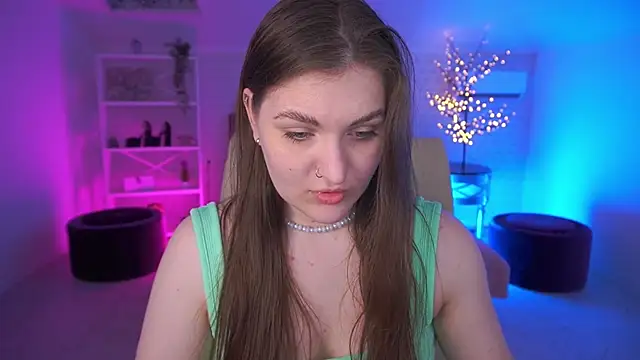 Snapshot of EmmyCharmm chatting on June 2026 05:56:02 AM EmmyCharmm online show from June 2026 05:56:02 AM