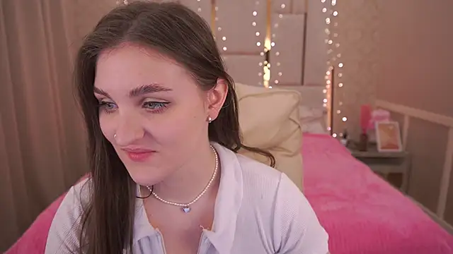 EmmyCharmm online show from September 2025 05:52:02 AM