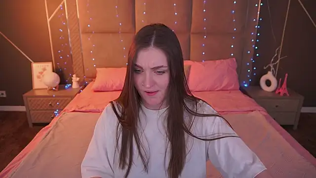 EmmyCharmm online show from February 2026 06:56:02 AM