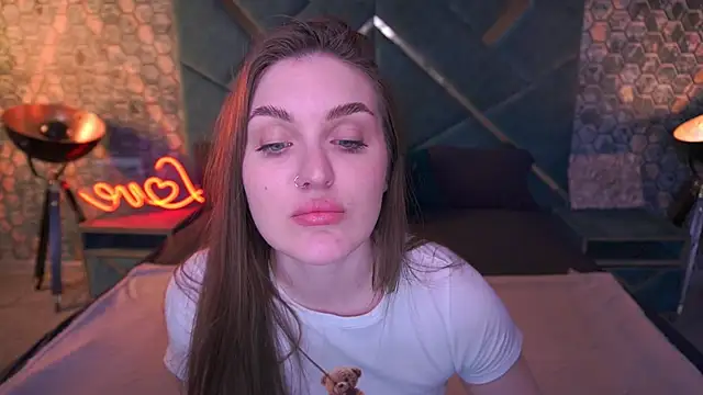 EmmyCharmm online show from March 2026 05:53:02 AM