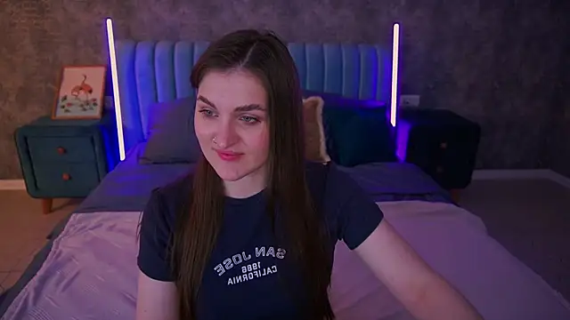 EmmyCharmm online show from April 2026 05:36:02 AM