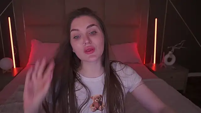 EmmyCharmm online show from March 2026 06:35:01 AM