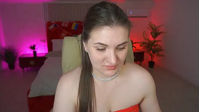Snapshot of EmmyCharmm chatting on July 2026 06:33:02 AM EmmyCharmm online show from July 2026 06:33:02 AM