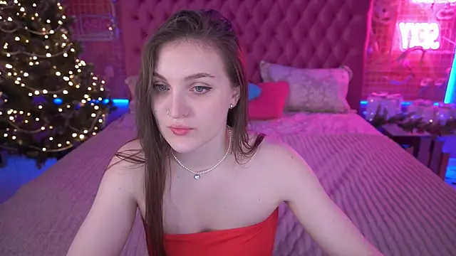 Snapshot of EmmyCharmm chatting on December 2025 06:52:02 AM EmmyCharmm online show from December 2025 06:52:02 AM