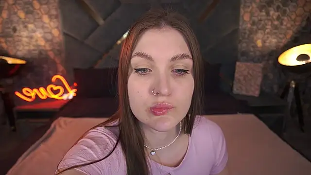 EmmyCharmm online show from October 2025 05:55:02 AM