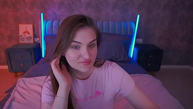 EmmyCharmm online show from April 2026 05:42:02 AM