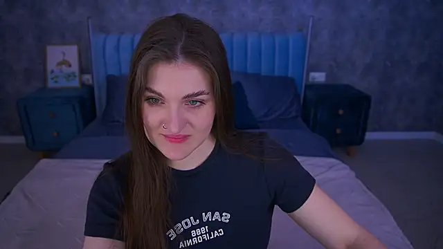 EmmyCharmm online show from April 2026 05:30:01 AM