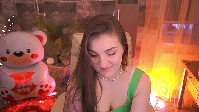 EmmyCharmm online show from February 2026 06:57:02 AM