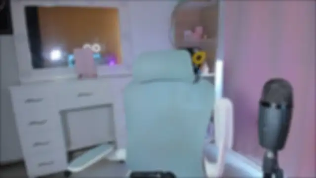 Snapshot of Olivia_xd_ chatting on February 2025 04:43:02 PM Olivia xd online show from February 2025 04:43:02 PM