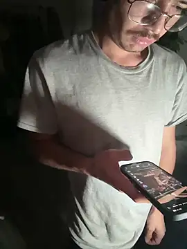 demonslayerr999 online show from September 2025 11:02:02 AM