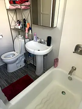 demonslayerr999 online show from September 2025 06:41:02 PM