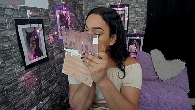 Andrys  online show from November 2025 10:54:01 PM