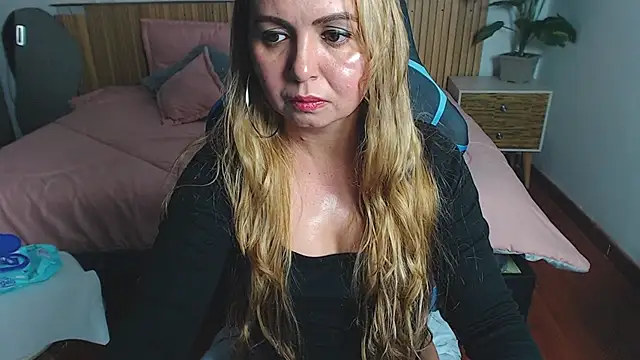 Snapshot of rose_meyer chatting on September 2025 07:54:02 PM rose meyer online show from September 2025 07:54:02 PM