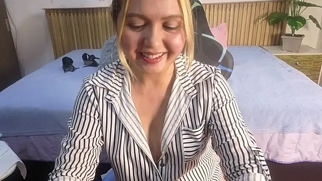 Snapshot of rose_meyer chatting on January 2026 06:37:01 PM rose meyer online show from January 2026 06:37:01 PM