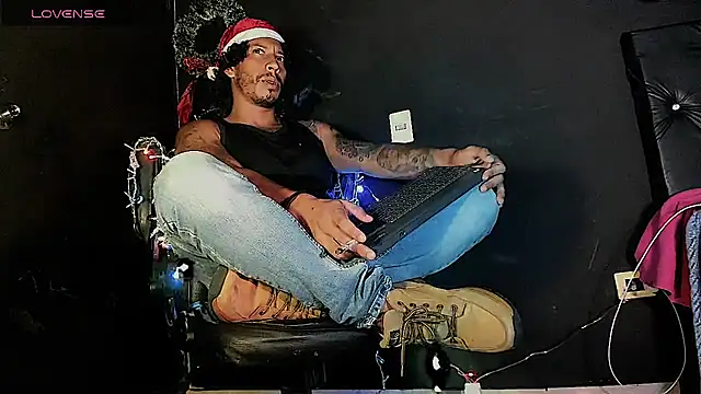 FuckHardlove online show from December 2025 11:10:01 PM