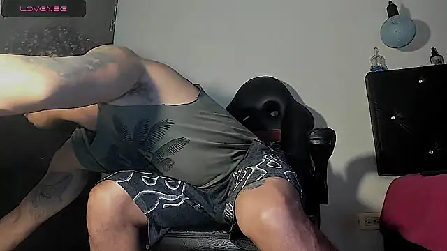 FuckHardlove online show from November 2025 02:01:01 AM