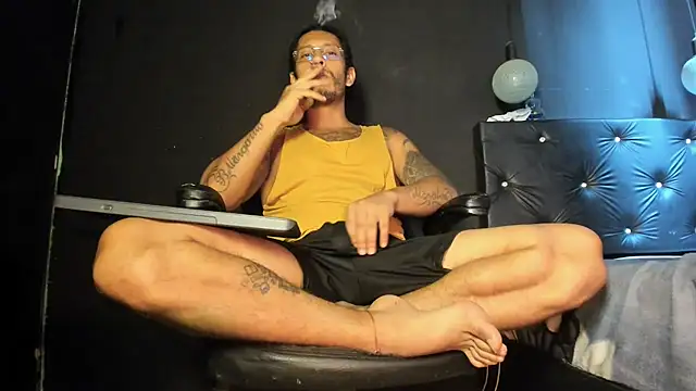 FuckHardlove online show from June 2026 04:00:01 PM