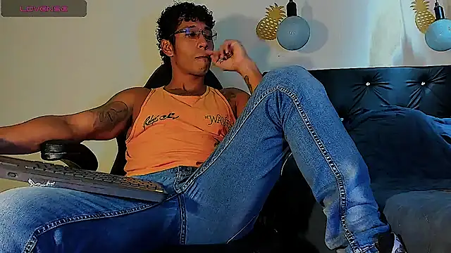 FuckHardlove online show from February 2025 07:15:02 PM