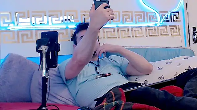 Snapshot of erotico69xxx chatting on November 2025 04:44:02 PM erotico69xxx online show from November 2025 04:44:02 PM