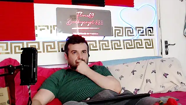 Snapshot of erotico69xxx chatting on November 2025 11:36:01 AM erotico69xxx online show from November 2025 11:36:01 AM