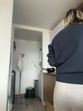 Ameellie online show from April 2026 04:34:02 PM