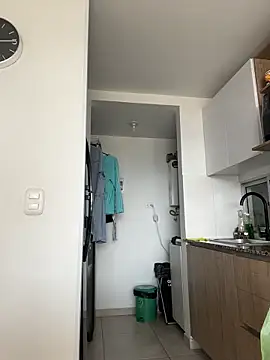 Ameellie online show from November 2025 02:32:01 PM