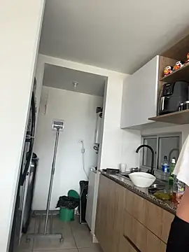 Ameellie online show from October 2025 04:36:01 PM