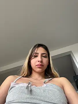 Ameellie online show from October 2025 04:40:01 PM