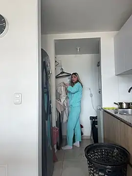 Ameellie online show from October 2025 04:07:02 PM