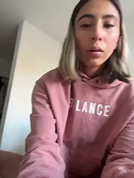 Ameellie online show from February 2026 09:59:02 PM