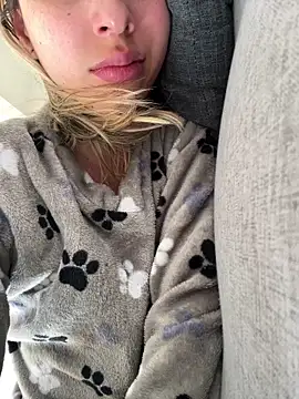 Ameellie online show from September 2025 03:18:01 PM