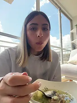 Ameellie online show from April 2026 03:18:02 PM