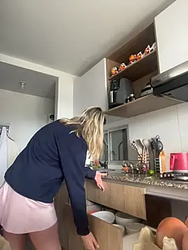 Ameellie online show from October 2025 06:10:02 PM