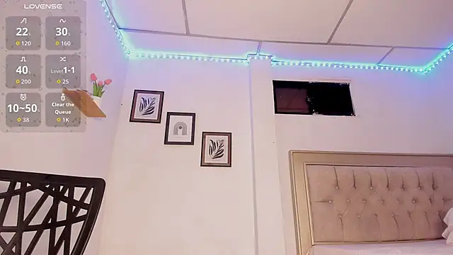 Letizia West  online show from September 2025 05:50:01 AM