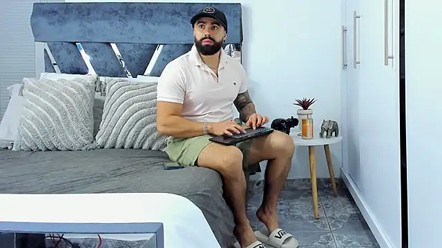 Zack Froone online show from December 2025 02:49:02 PM