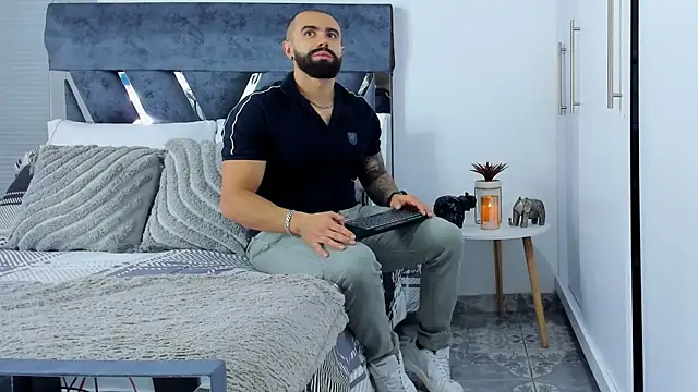 Zack Froone online show from November 2025 03:01:02 PM