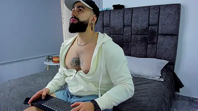 Zack Froone online show from February 2025 01:44:02 PM