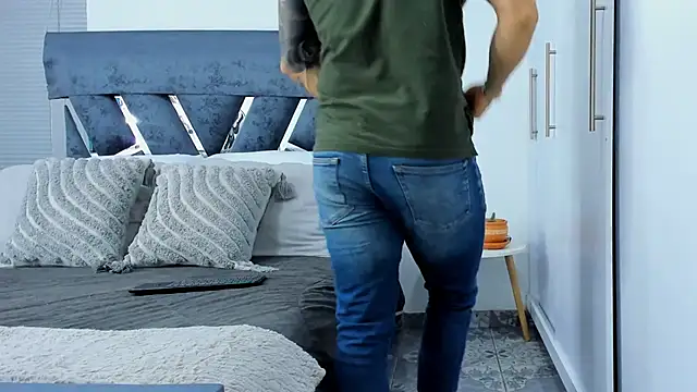 Zack Froone online show from October 2025 04:05:01 PM